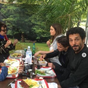 Tomer Sisley a fêté son anniversaire le 14 août et sa femme Sandra a partagé des photos inédites pour l'occasion.