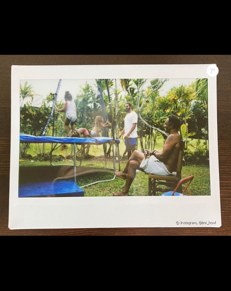 Yannich Noah, son fils Joakim Noah et ses petits-enfants en vacances à Hawaï. Story Instagram du 18 août 2021.