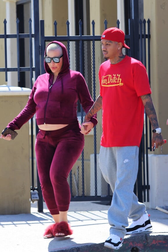 Amber Rose enceinte et son compagnon Alexander 'AE' Edwards à Los Angeles, le 1er octobre 2019.