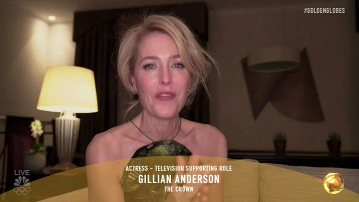photo-gillian-anderson-remporte-le-golden-globe-de-la-meilleure