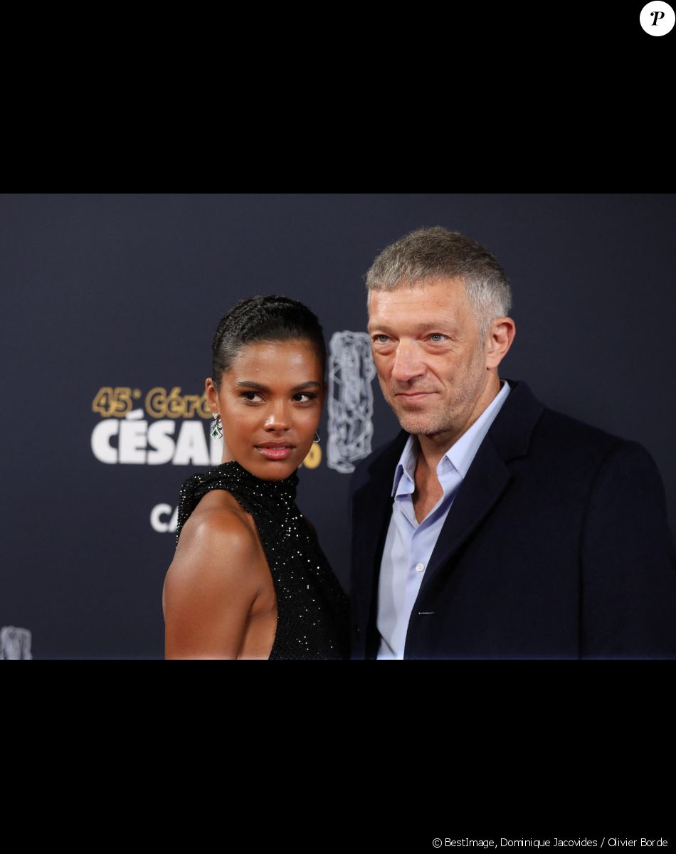Vincent Cassel et sa femme Tina Kunakey lors du photocall lors de la 45ème cérémonie des César à la salle Pleyel à Paris © Dominique Jacovides / Olivier Borde / Bestimage