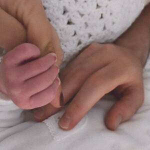 Louane est maman d'une petite Esmée, née au mois de mars 2020.