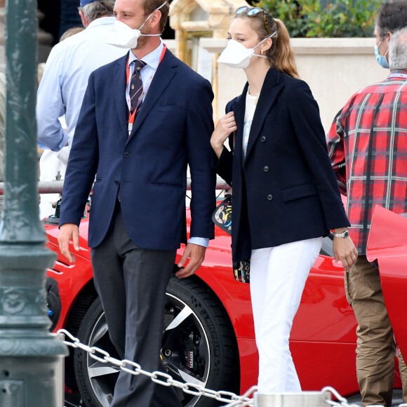 Pierre Casiraghi et sa femme Béatrice Borromeo - Tournage du remake du court métrage "C'était un rendez-vous" avec cette fois-ci comme acteur principal le pilote monégasque de l'écurie Ferrari C.Leclerc au volant d'une Ferrari SF90 Stradale sur le parcours du Grand Prix de Monaco bouclé pour l'occasion durant deux heures le 24 mai 2020. © Bruno Bebert/Bestimage