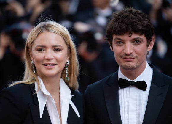 Niels Schneider et sa compagne Virginie Efira - Montée des marches du film "Hors Normes" pour la clôture du 72ème Festival International du Film de Cannes. Le 25 mai 2019