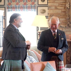 Photo datée du 1er mai 2019. Le prince Charles avec Lord Thurso et Michael Fawcett au Granary Accommodation. Ce dernier a démissionné de son poste après les révélations du "Sunday Times" à propos de ses relations malhonnêtes avec le businessman saoudien Mahfouz Marei Mubarak ben Mahfouz. Andrew Milligan/PA Wire/ABACAPRESS.COM