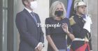 Emmanuel et Brigitte Macron couple assorti et chic pour une rencontre à l'Elysée