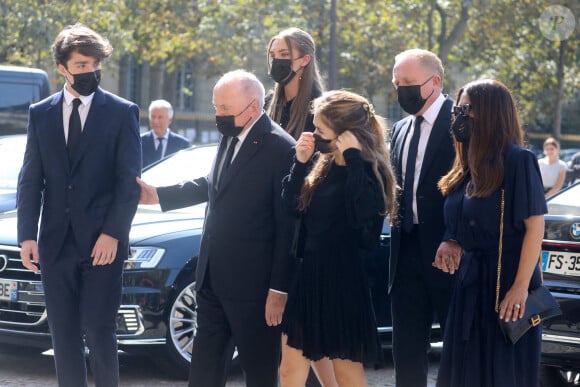 Augustin James, François Pinault, Valentina Pinault, Mathilde Pinault, François-Henri Pinault et sa femme Salma Hayek - Obsèques de Florence Rogers-Pinault en l'Église Saint-Sulpice à Paris, le 8 septembre 2021.