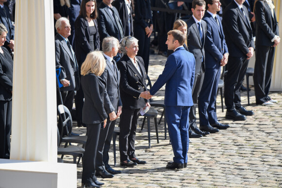 Emmanuel Macron et son épouse Brigitte Macron saluent la famille - Hommage national rendu à Jean-Paul Belmondo aux Invalides. Le 9 septembe 2021. @ David Niviere/ABACAPRESS.COM