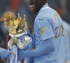 Benjamin Mendy fête son titre de champion d'Angleterre remporté avec Manchester City. Le 23 mai 2021.