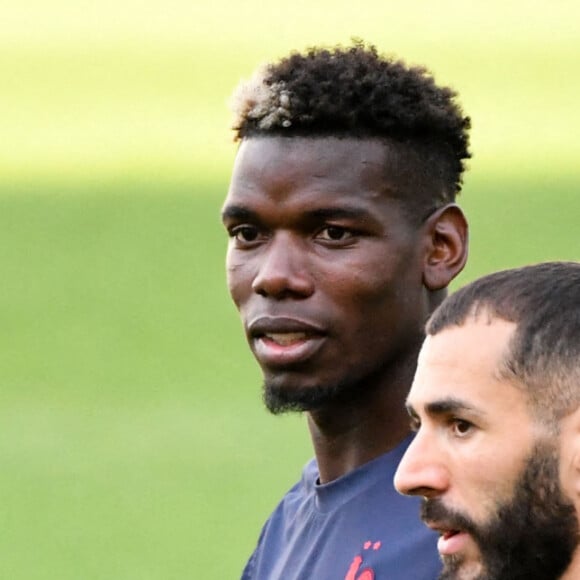 Paul Pogba - Karim Benzema - Presnel Kimpembe (de dos) - lors de l'entraînement de l'équipe de France de football pendant UEFA EURO 2020, à Budapest, Hongrie, le 21 juin 2021. © Anthony Bibard/FEP/Panoramic/Bestimage