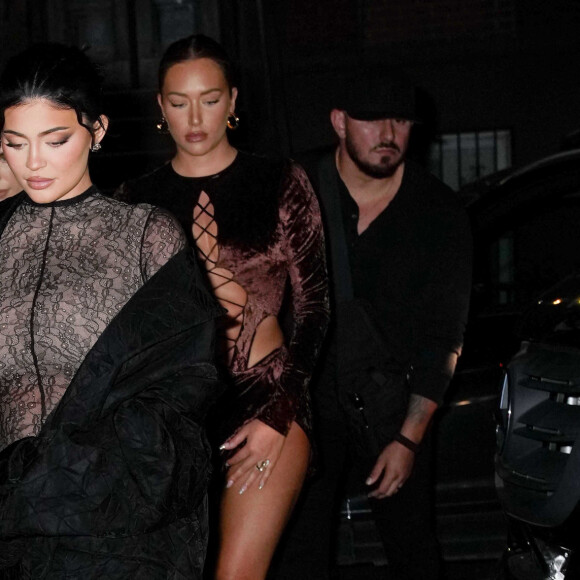 Kylie Jenner, enceinte, arrive à la soirée d'anniversaire de Fai Khadra au restaurant "Lucali" à New York City, New York, Etats-Unis, le 9 septembre 2021. 