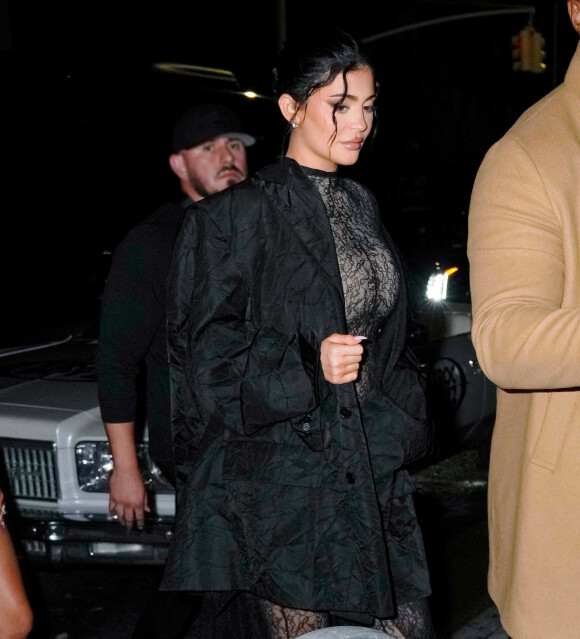 Kylie Jenner, enceinte, arrive à la soirée d'anniversaire de Fai Khadra au restaurant "Lucali" à New York City, New York, Etats-Unis, le 9 septembre 2021. 