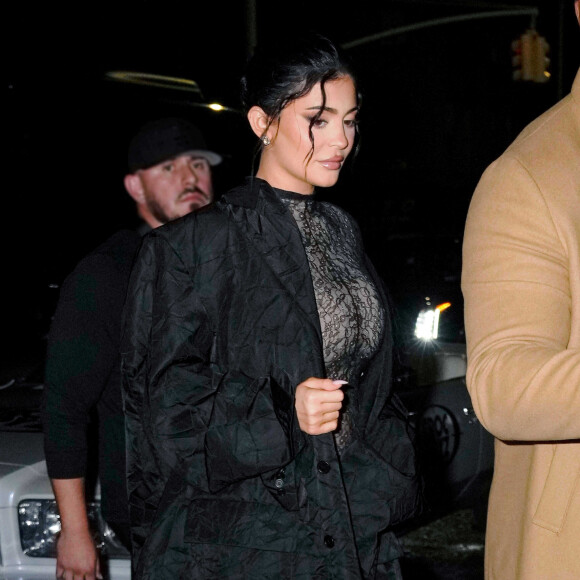 Kylie Jenner, enceinte, arrive à la soirée d'anniversaire de Fai Khadra au restaurant "Lucali" à New York City, New York, Etats-Unis, le 9 septembre 2021. 