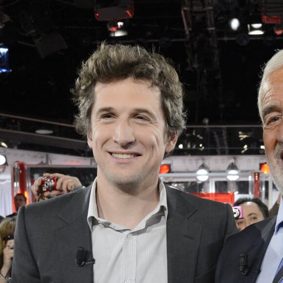 Info - L'émission "Vivement Dimanche" avec Jean-Paul Belmondo en 2013 sera rediffusée dimanche 12 septembre - Guillaume Canet et Jean-Paul Belmondo - Enregistrement de l'emission "Vivement Dimanche" a Paris le 10 avril 2013 qui sera diffusee le 14 avril. © Coadic Guirec / Bestimage 