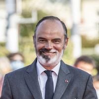 Edouard Philippe agacé par les critiques sur sa barbe : "Je l'assume et j'ai pas besoin de m'en excuser"