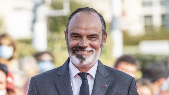 Edouard Philippe agacé par les critiques sur sa barbe : "Je l'assume et j'ai pas besoin de m'en excuser"