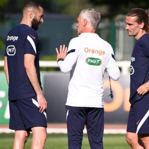 Didier Deschamps, Karim Benzema et Antoine Griezmann à l'entraînement avec l'équipe de France. Clairefontaine, le 30 mai 2021. © Anthony Bibard / FEP / Panoramic / Bestimage