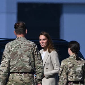 Catherine (Kate) Middleton, duchesse de Cambridge, visite la RAF Brize Norton, pour rencontrer des militaires et des civils qui ont aidé à évacuer les Afghans de leur pays, à Oxflord, Royaume Uni, le 15 septembre 2021.