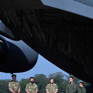 Catherine (Kate) Middleton, duchesse de Cambridge, visite la RAF Brize Norton, pour rencontrer des militaires et des civils qui ont aidé à évacuer les Afghans de leur pays, à Oxflord, Royaume Uni, le 15 septembre 2021.