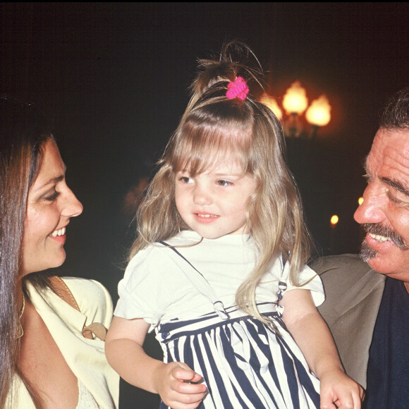 Jean-Paul Belmondo, sa fille Florence et sa petite-fille Annabelle en 1990.