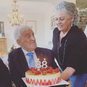 Jean-Paul Belmondo et sa fille Florence lors de l'anniversaire de l'acteur. Le 9 avril 2021.