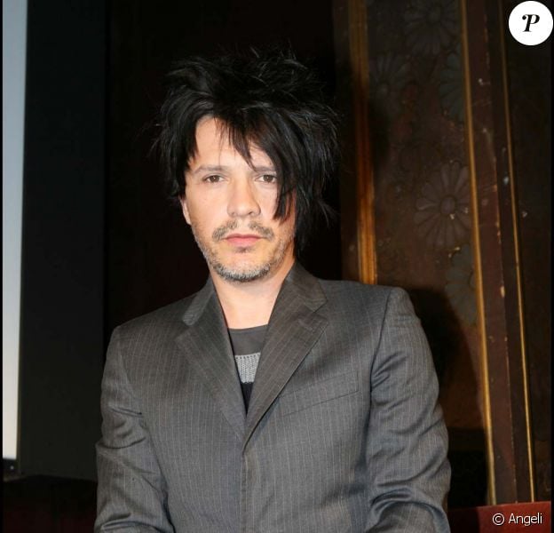 Nicola Sirkis Evoque Enfin Le Deces De Son Frere Et La Possible Fin D Indochine Purepeople