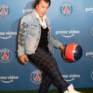 Michaël Youn - Photocall de l'avant-première de la deuxième saison de sa série documentaire Amazon Exclusive : "PSG Ô Ville Lumière, 50 ans de légende" au Parc des Princes le 9 septembre 2021 © Cyril Moreau / Bestimage