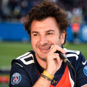 Michaël Youn - People et supporters au Parc des Princes pour assister à la finale de la ligue des Champions UEFA 2020 sur écran géant à Paris, le 23 août 2020. Le Bayern de Munich remporte la finale de la ligue des Champions UEFA 2020 à Lisbonne en gagnant 1-0 face au PSG (Paris Saint-Germain). © Federico Pestellini / Panoramic / Bestimage