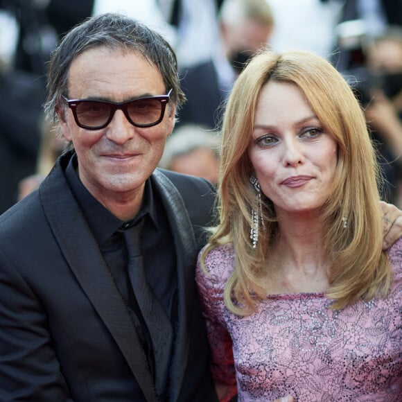 Vanessa Paradis, Samuel Benchetrit - Montée des marches du film "De son vivant" lors du 74e Festival de Cannes. © Borde-Jacovides-Moreau / Bestimage