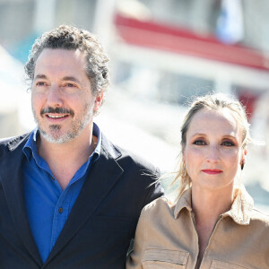 Leila Bekhti, Guillaume Gallienne - Photocall lors du Festival de la Fiction de La Rochelle. Le 17 septembre 2021  