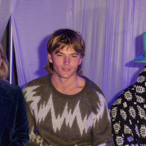 Edward Enninful, Kate Moss, Jordan Barrett, Boy George et Olga Kurylenko au défilé Richard Quinn au Londoner, à Londres le 21 septembre 2021.