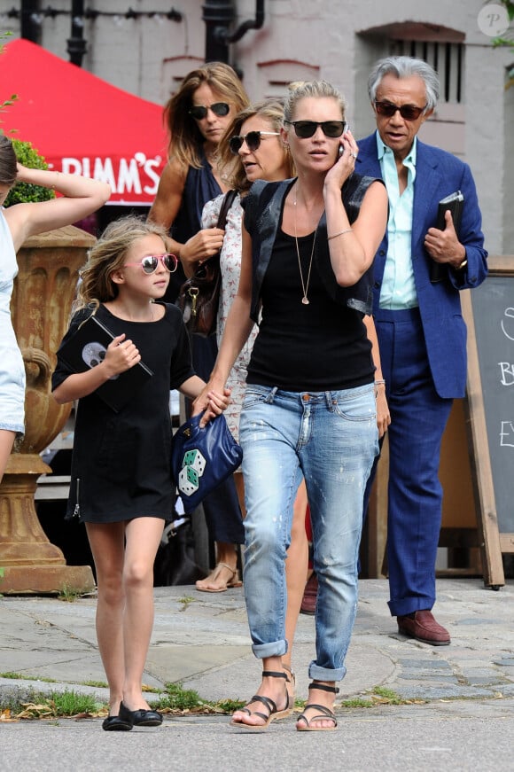 Kate Moss et sa fille Lila Grace à Londres en 2012. 