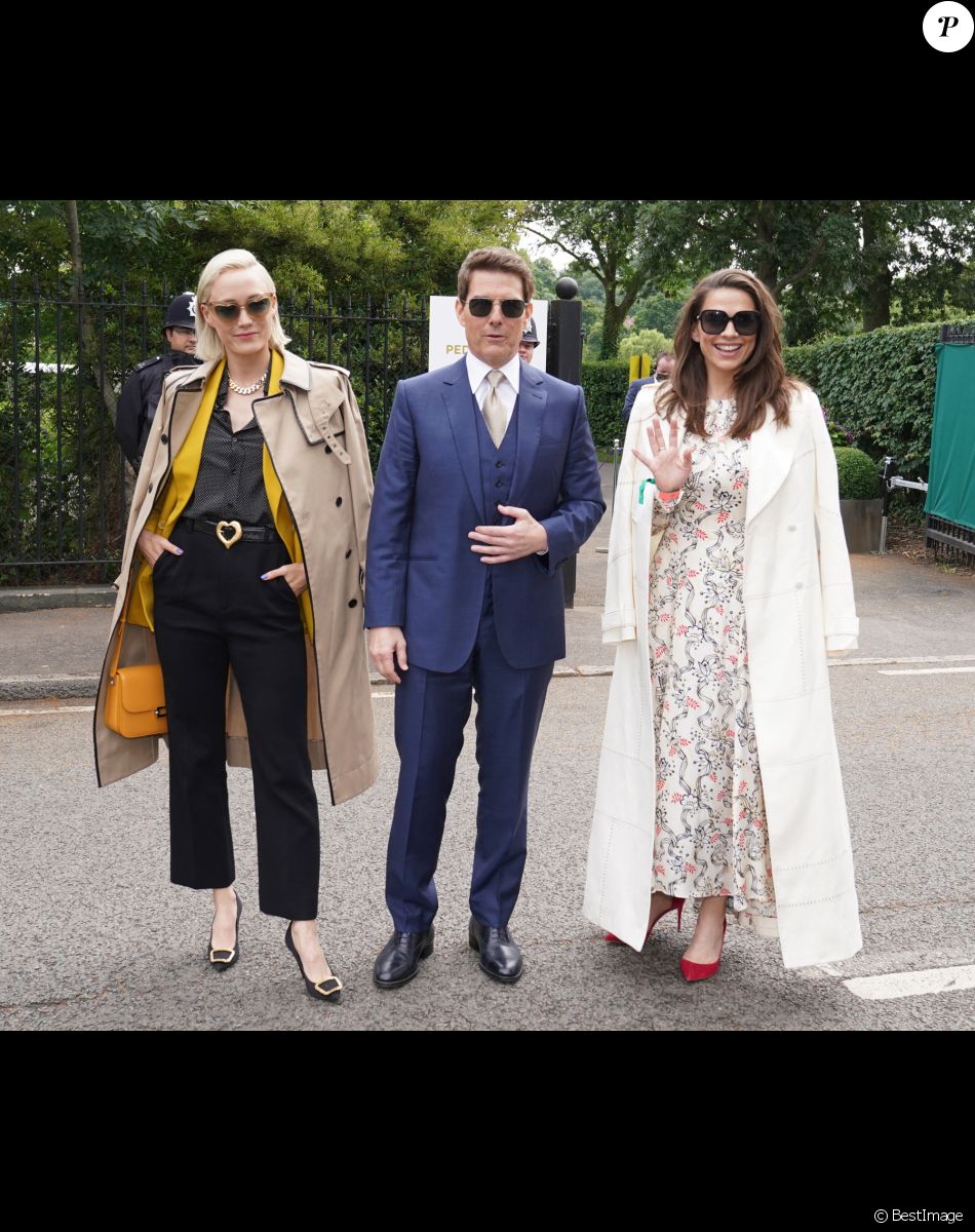 Tom Cruise, Pom Klementieff et Hayley Atwell arrivent pour la finale Dames du tournoi de tennis de Wimbledon au All England Lawn Tennis and Croquet Club à Londres, Royaume Uni.