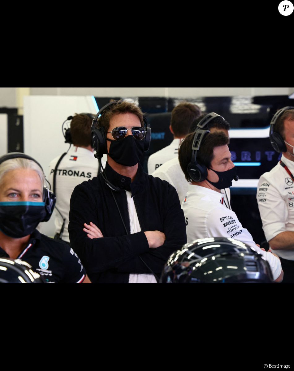 Tom Cruise dans les stands Mercedes lors du Grand Prix de Formule 1 de Silverstone, le 18 juillet 2021.