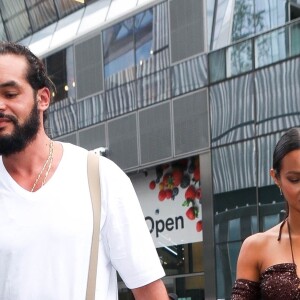 Lais Ribeiro et son fiancé Joaquim Noah arrive à la soirée "Revolve Party" lors de la New York Fashion Week (NYFW), le 9 septembre 2021.