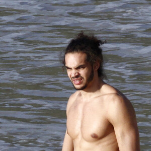 Joakim Noah à la plage de 23 février 2012.