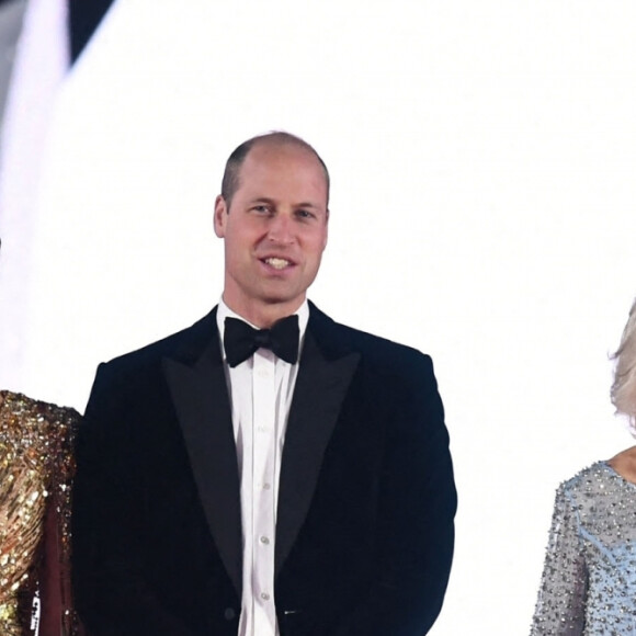 Le prince William, duc de Cambridge, Catherine Kate Middleton, la duchesse de Cambridge, le prince Charles et Camilla Parker Bowles, la duchesse de Cornouailles - Avant-première mondiale du film "James Bond - Mourir peut attendre (No Time to Die)" au Royal Albert Hall à Londres, le 28 septembre 2021. 