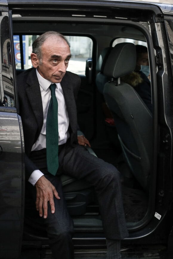 Le polémiste Eric Zemmour participe à la réunion "La Journée des Conservateurs" organisée pour discuter de la place de la droite dans les débats politiques à Asnières, près de Paris, France, 26 septembre 2021.. © Stéphane Lemouton / Bestimage