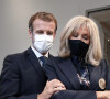 Le président Emmanuel Macron et son épouse Brigitte Macron, au côté de Roselyne Bachelot