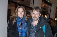 Mathieu Amalric est en couple avec une sublime chanteuse d'opéra : "J'ai de la chance !"