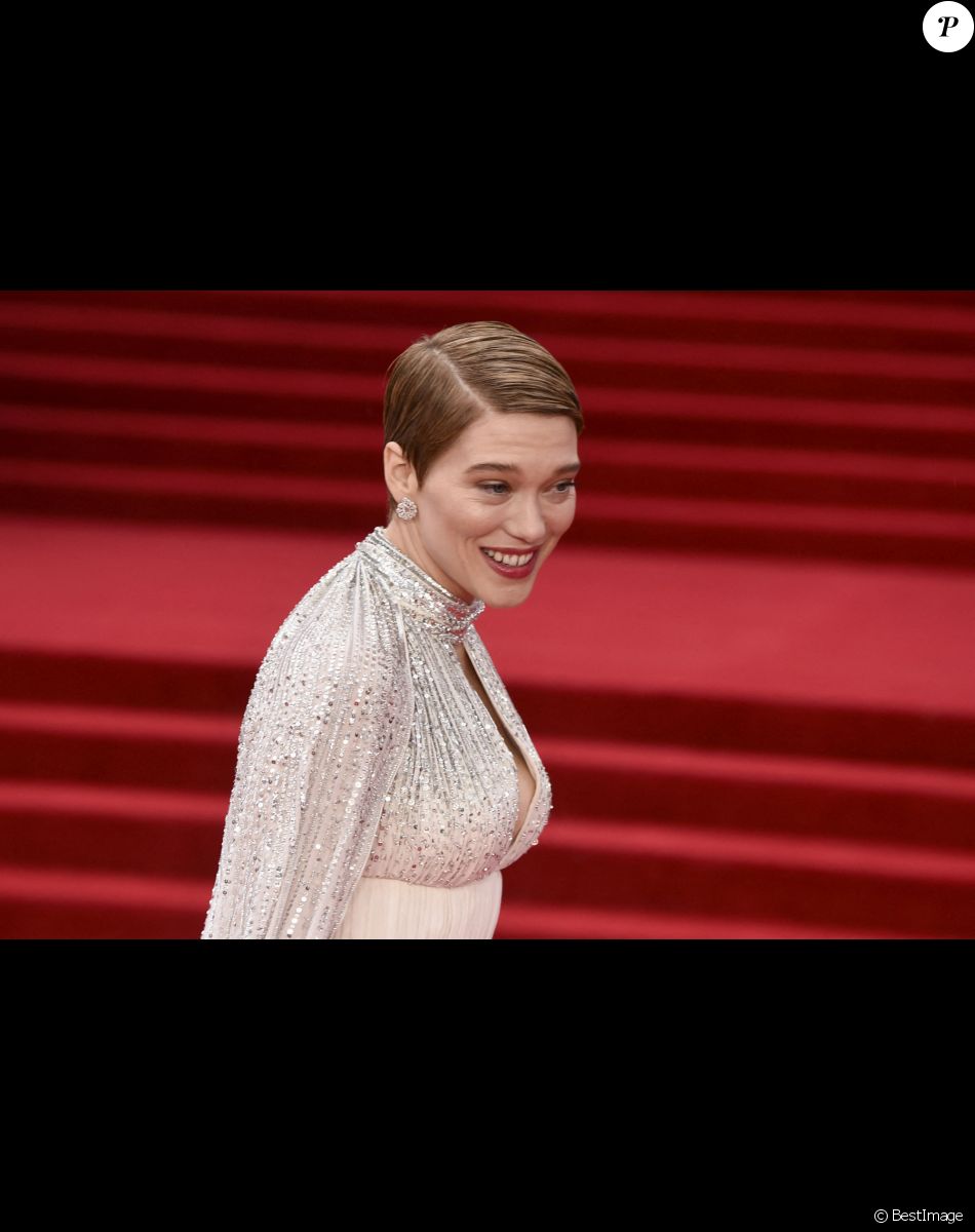 Léa Seydoux et Ana de Armas Combat de décolletés à l