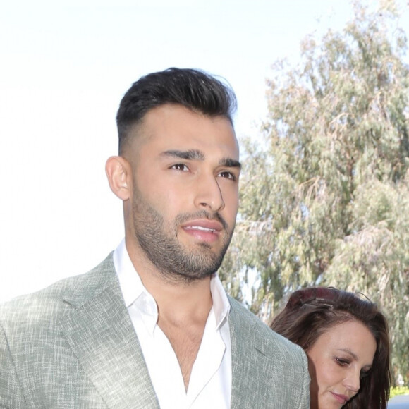 Britney Spears et son compagnon Sam Asghari sur le tapis rouge " The Daytime Beauty Awards " à Los Angeles Le 20 septembre 2019