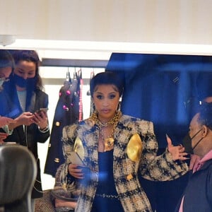 Cardi B et son mari Offset font du shopping à Paris, le 29 septembre 2021. © Tiziano Da Silva-Pierre Perusseau/Bestimage