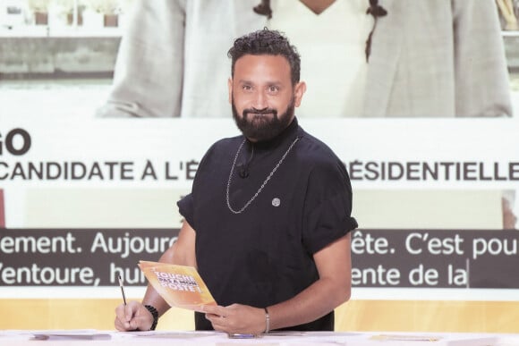 Exclusif - Cyril Hanouna - L'émission TPMP (Touche Pas à Mon Poste) présenté par C. Hanouna, diffusée en direct le 13 Septembre 2021 sur C8 avec G. Jugnot et Artus pour le film "Pourris Gatés" à Paris le 13 Septembre 2021 © Jack Tribeca / Bestimage 