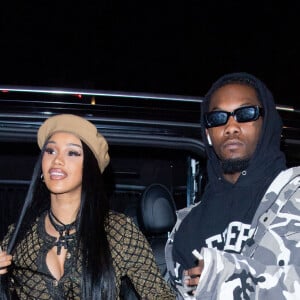 Cardi B et son mari Offset arrivent à la soirée d'anniversaire de Carine Roitfeld au Théâtre National de Chaillot. Paris, le 30 septembre 2021.