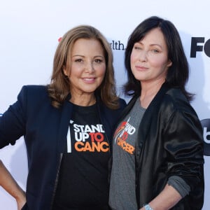 Deborah Waknin et Shannen Doherty - People à la "Sixth biennal Stand Up To Cancer (SU2C) telecast at the Barker Hangar" à Los Angeles. Le 7 septembre 2018 