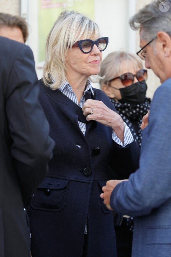 Chantal Ladesou - Obsèques de Marthe Mercadier en l'église Sainte Hélène à Paris, France, le 21 septembre 2021. © Christophe Clovis/Bestimage