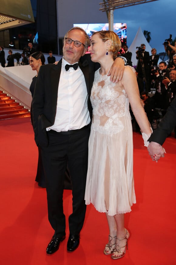 Fabrice Luchini, Valeria Bruni-Tedeschi - Descente des marches du film "Ma Loute" lors du 69e Festival de Cannes. Le 13 mai 2016. © Jacovides- Borde- Moreau/Bestimage