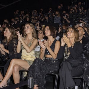 Charlotte Casiraghi, Kristine Froseth, Lily-Rose Depp, Rebecca Dayan, Carine Roitfeld et Kristen Stewart au front row du défilé de mode Chanel lors de la Fashion Week printemps/été 2022 à Paris, France, le 5 octobre 2021. © Olivier Borde/Bestimage