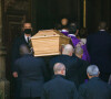Illustration (cercueil) - Arrivées à la messe funéraire en hommage à Bernard Tapie en l'église Saint-Germain-des-Prés à Paris. Le 6 octobre 2021 © Jacovides-Moreau / Bestimage